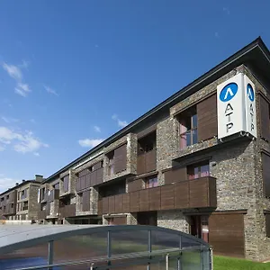 apartaments-turistics-puigcerda-la-closa.catalonia-hotels.com/